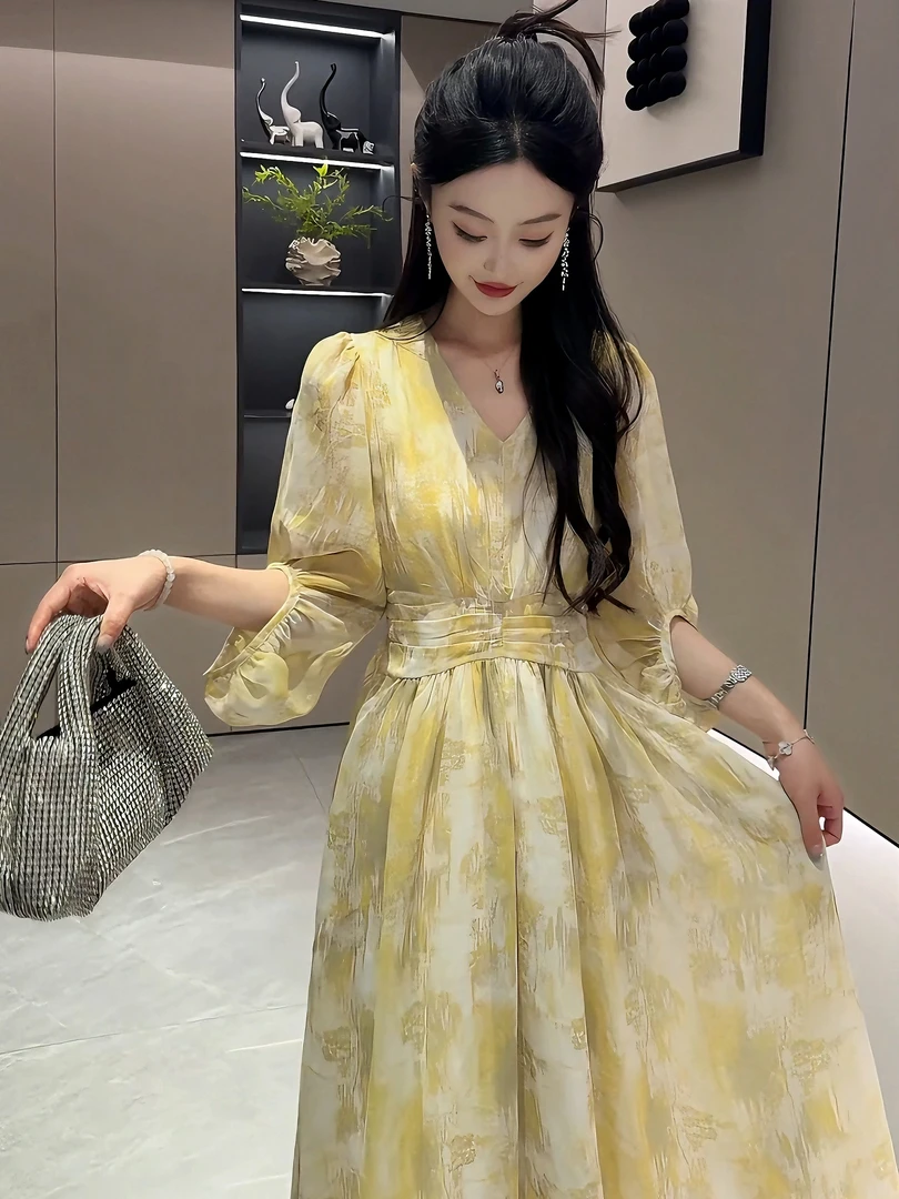 【夏季亏本清仓】2025V领晕染感掐腰显瘦轻熟精致乔其纱连衣裙