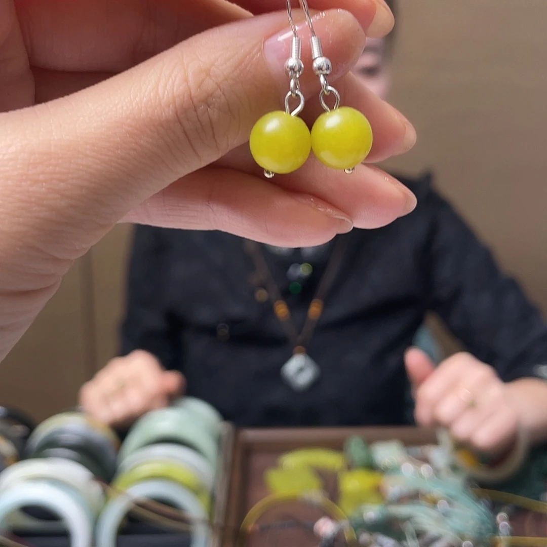 和田玉（糖玉）未镶嵌颈饰