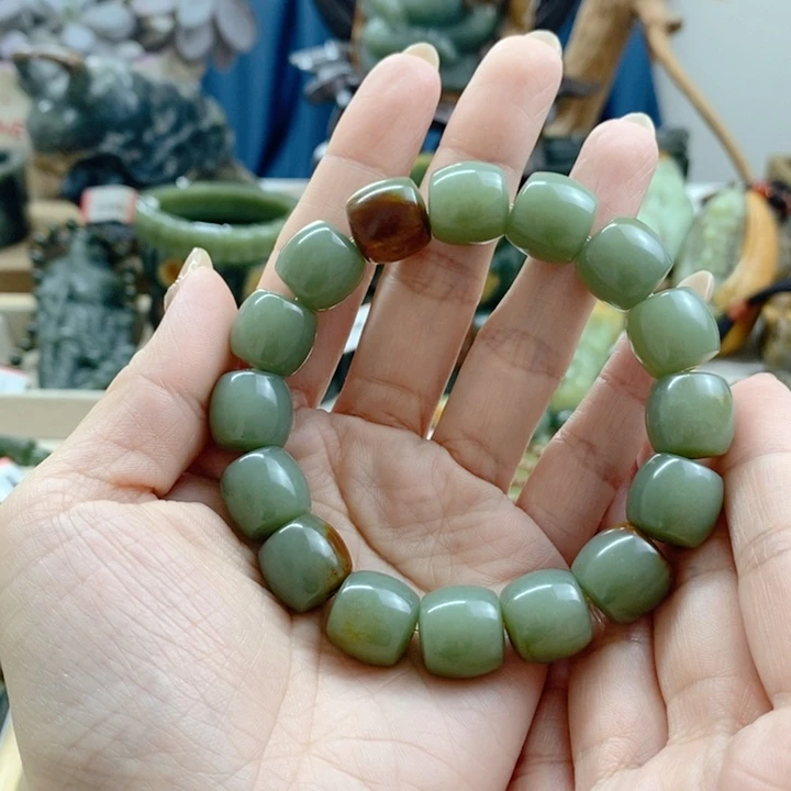 手链未镶嵌透闪石质玉