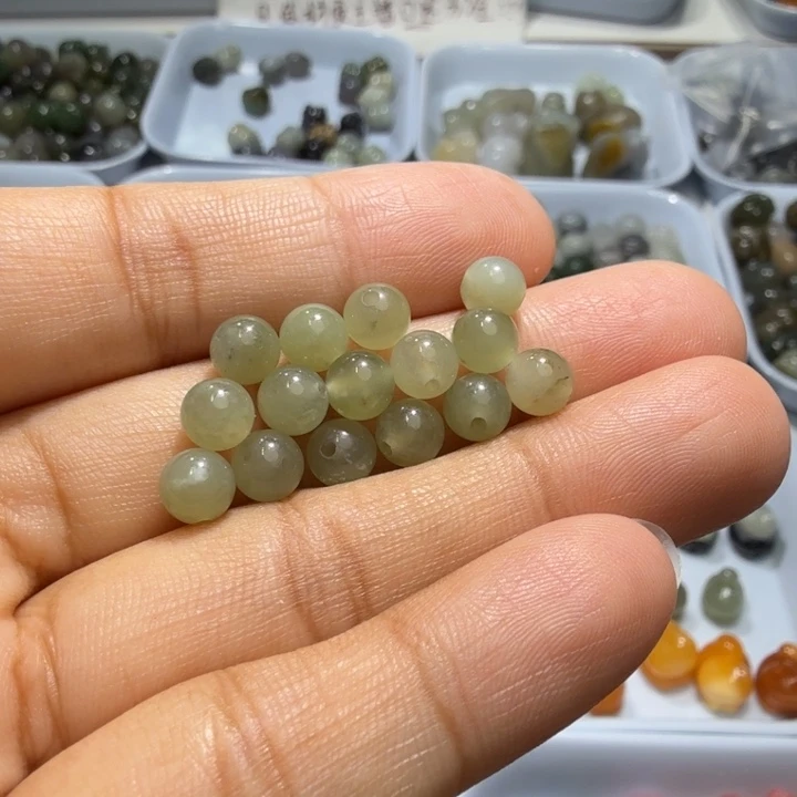 香***海和田玉未镶嵌珠宝半成品