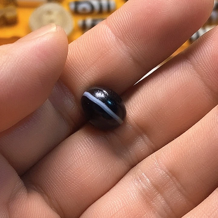 琉璃吊坠(不含链)游*老琉璃珠老琉璃珠