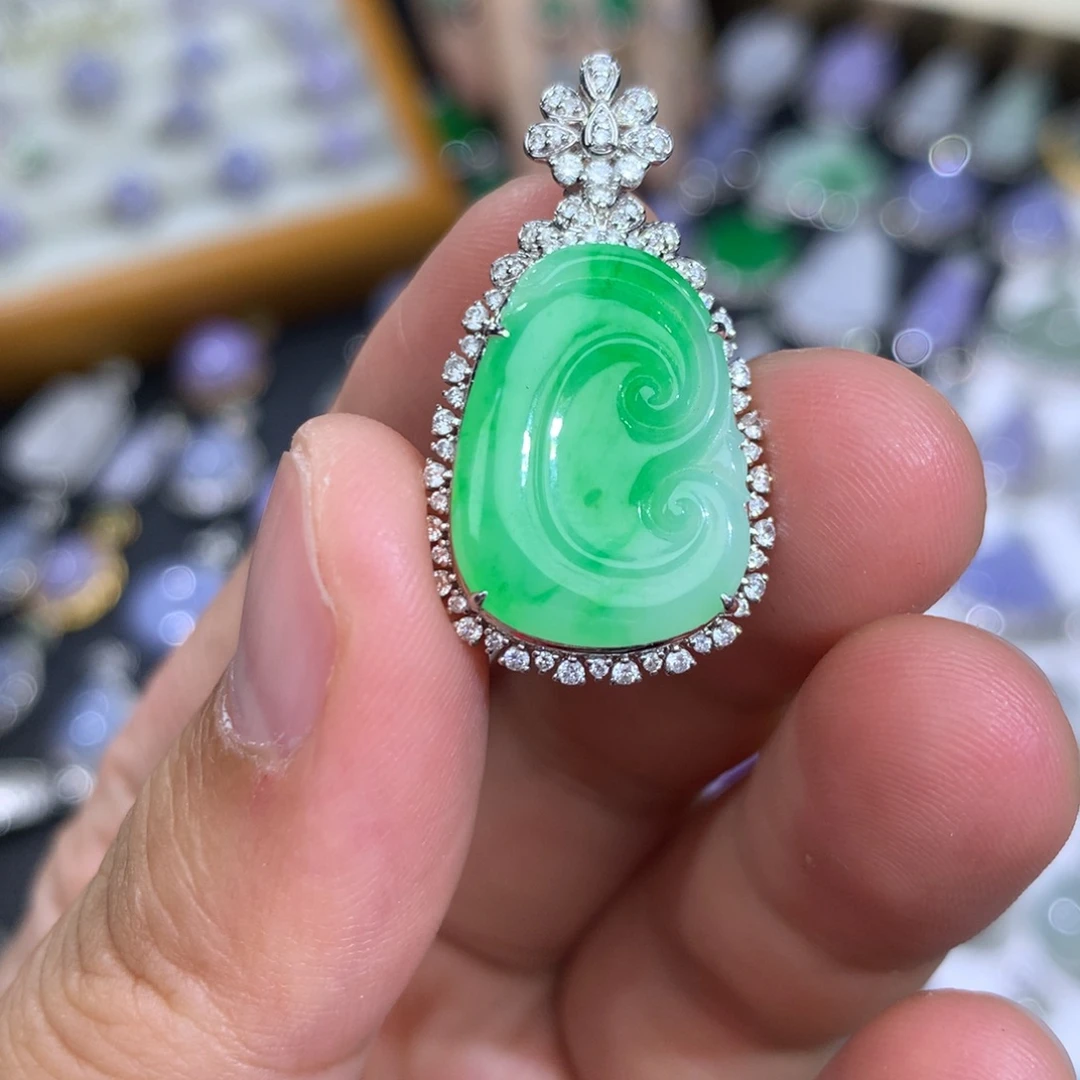 翡翠18K金镶嵌吊坠(不含链)签收后48小时鉴赏期