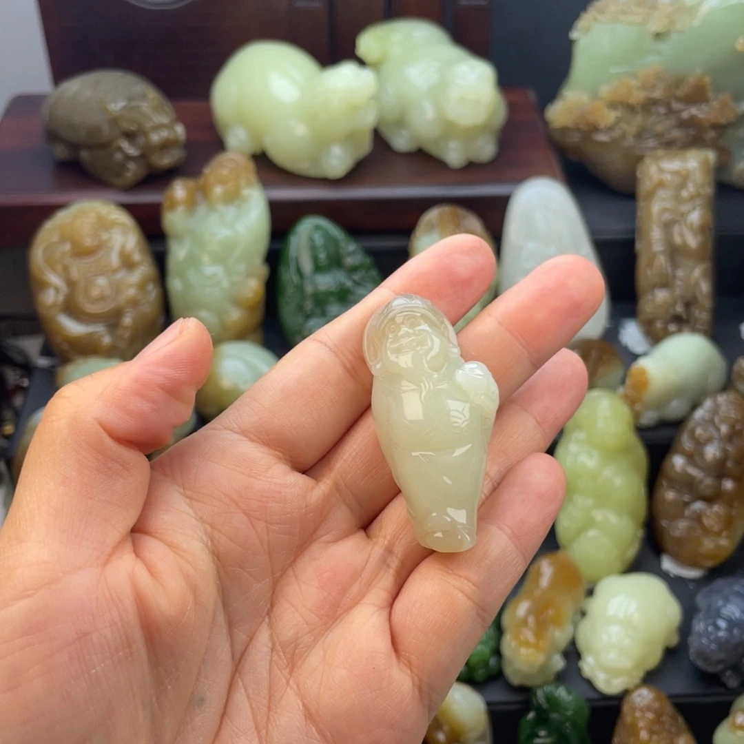 颈饰未镶嵌和田玉