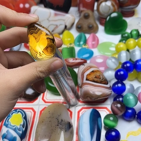 玛瑙/玉髓颈饰未镶嵌