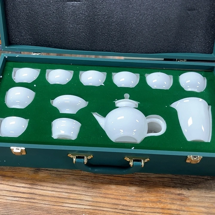 孤品茶具套装等。