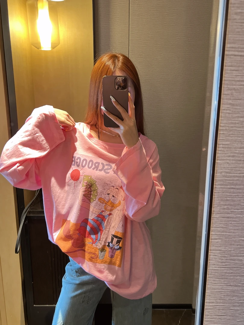 xxxwxz王希之  钱多多~粉色唐老鸭卡通长袖圆领t桖防晒#13044
