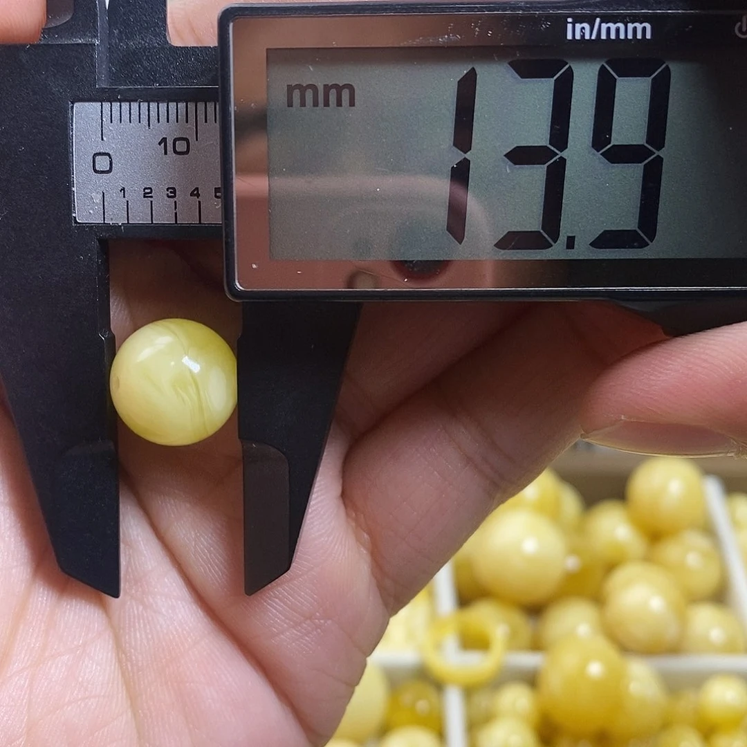 裸石琥珀未镶嵌蜜蜡圆珠