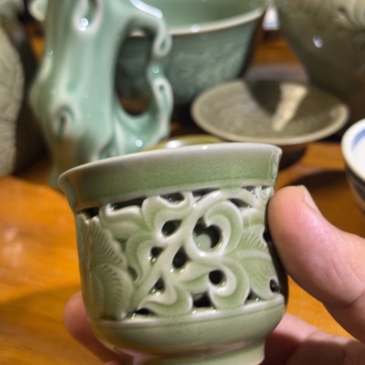 杯微瑕镂空牡丹杯青瓷