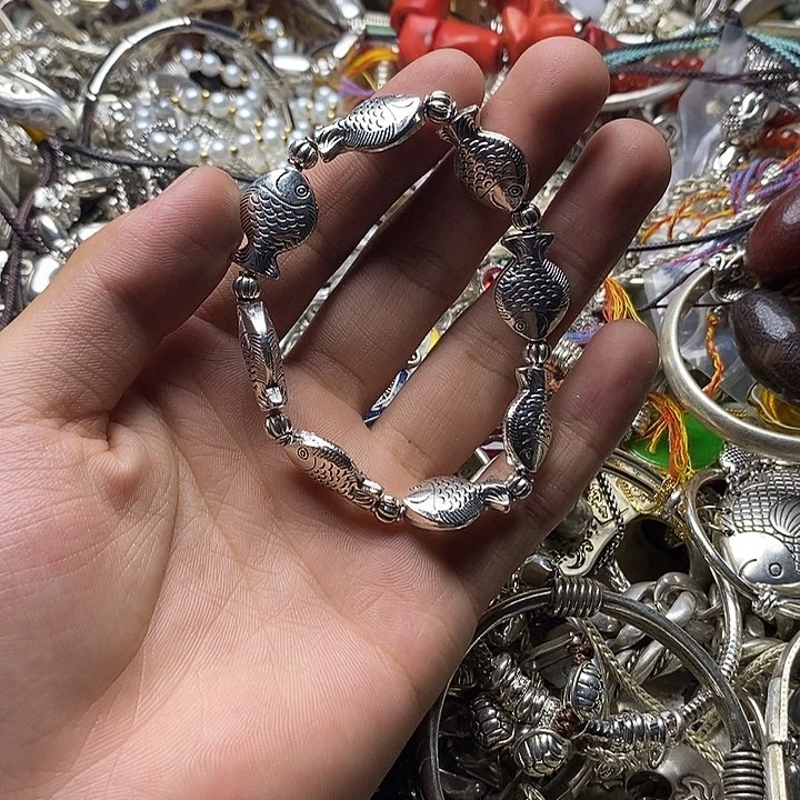 老银银的手串喜欢拍入手