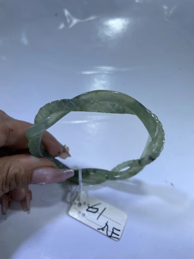 岫玉绿冰水墨双蛇炸麟蛇手镯，总结同心61.62口径260号