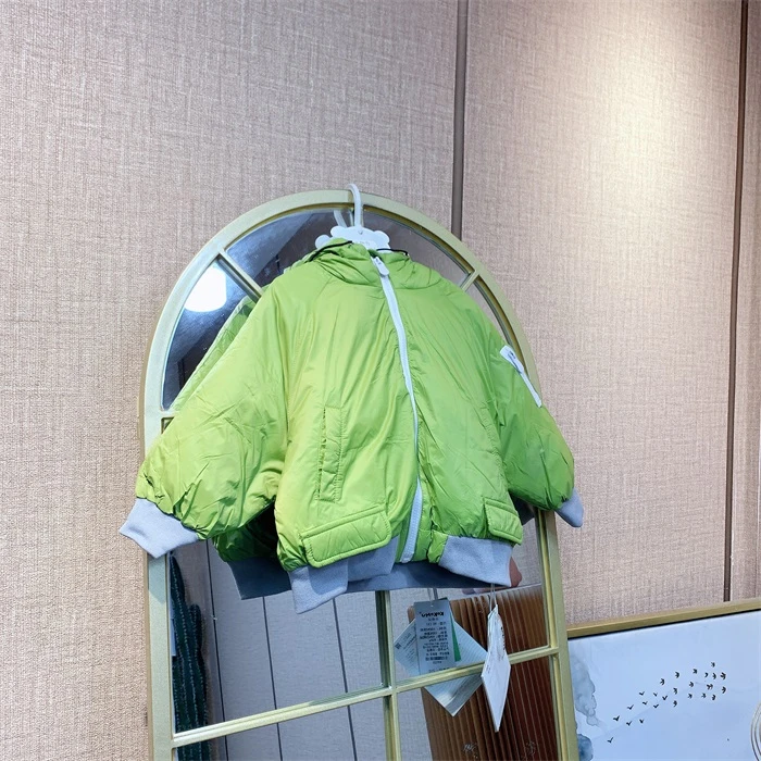 AA293   宝宝绿色厚外套