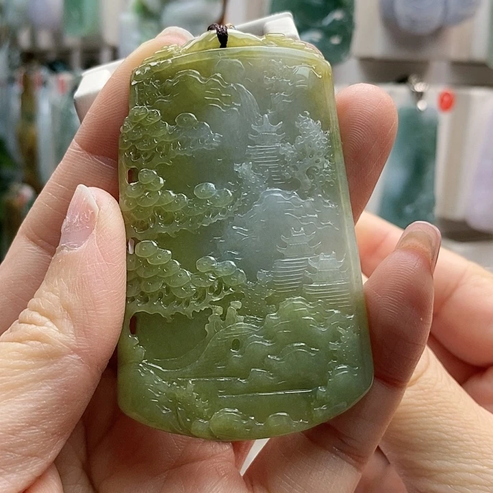 翡翠颈饰未镶嵌舜每天