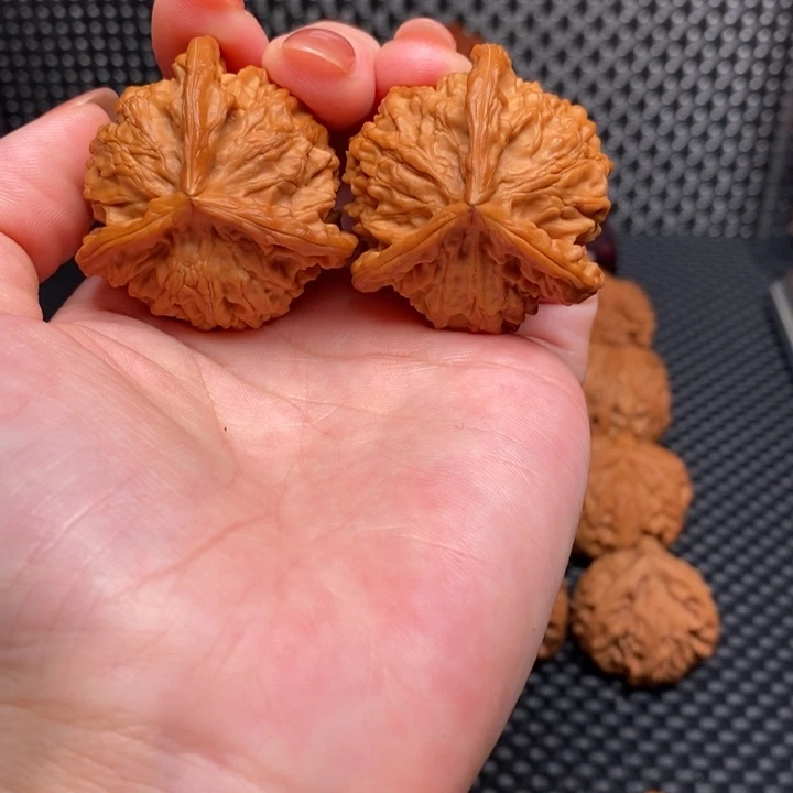 文玩核桃吊坠盘山奔