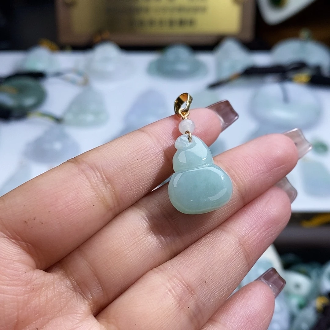 翡翠未镶嵌颈饰7535