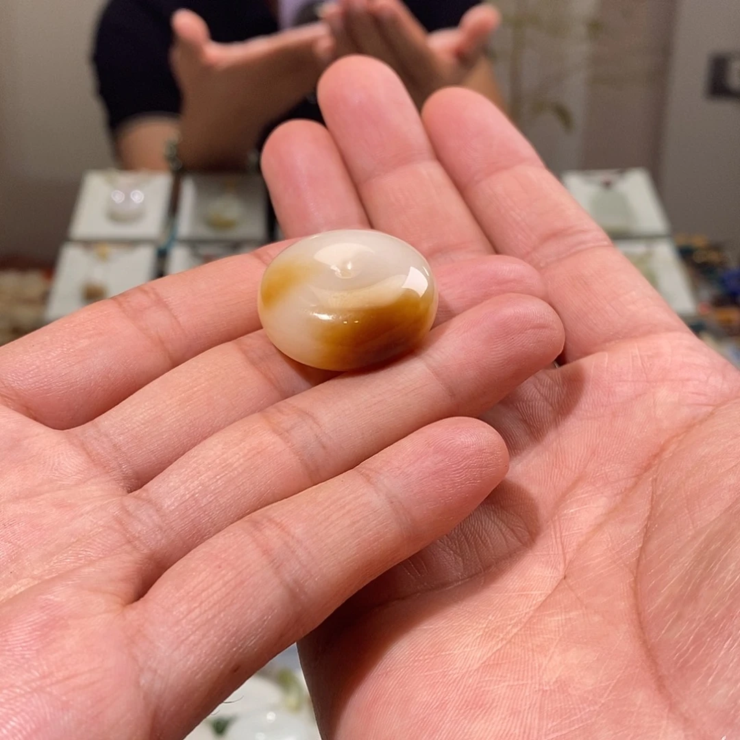 和田玉未镶嵌颈饰我***果