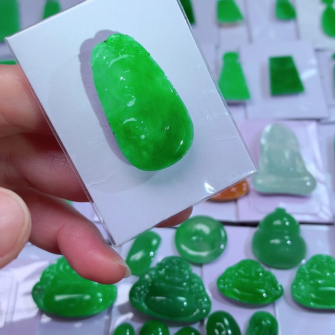 吊坠(赠链)未镶嵌翡翠天然翡翠