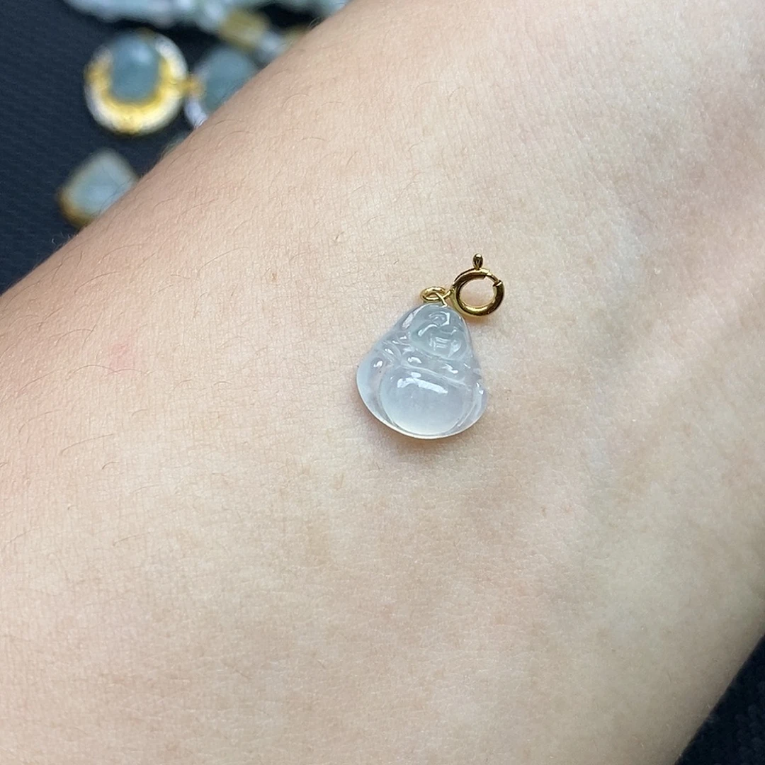 翡翠18K金镶嵌颈饰佛公