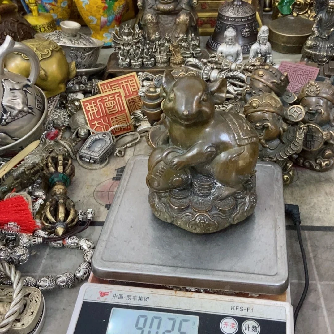 老杨荒唐摆件老杨黄铜。