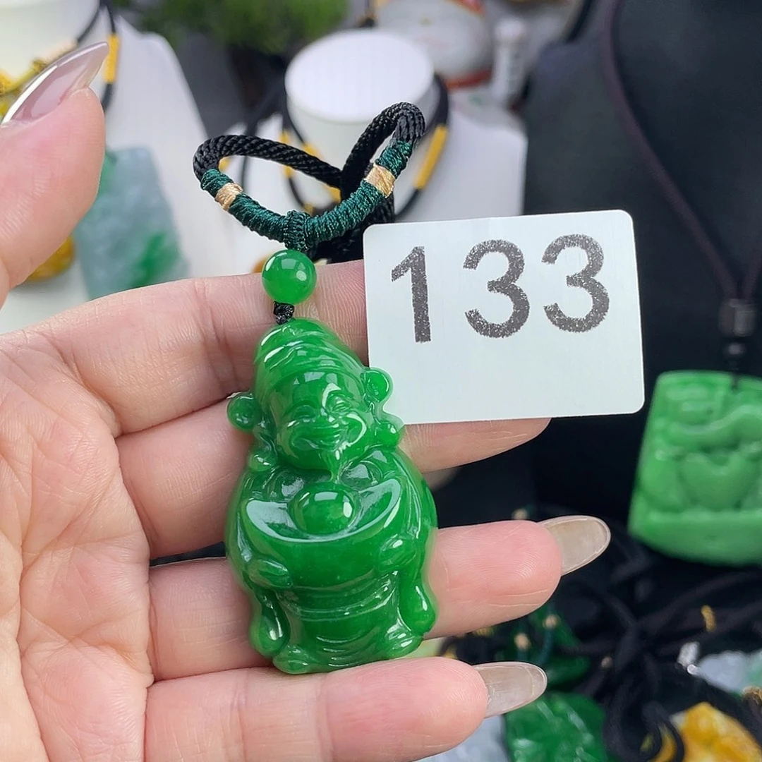 翡翠未镶嵌吊坠(赠链)