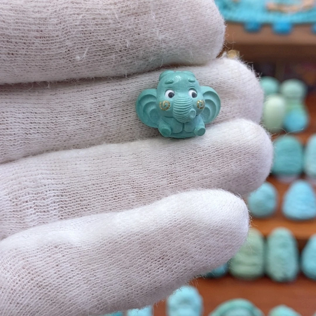 绿松石未镶嵌珠宝奇石