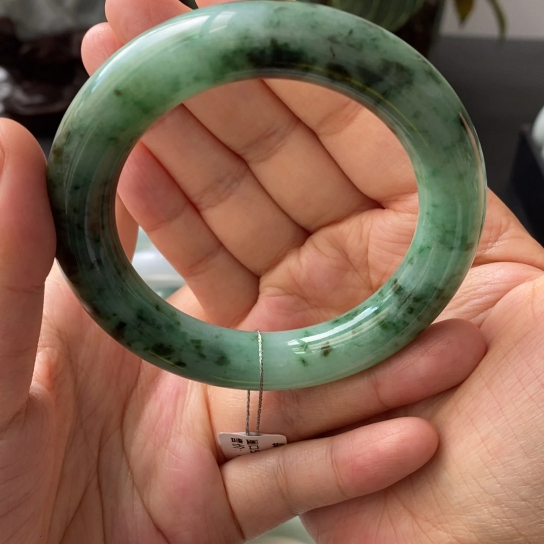 未镶嵌手镯翡翠天然