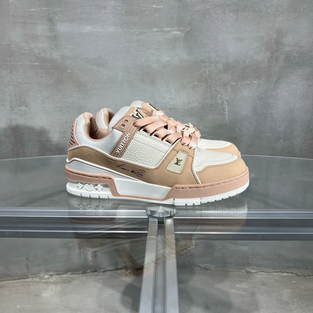 未使用 LouisVuitton/路易威登 Trainer 白粉 原盒 36码 YH15463