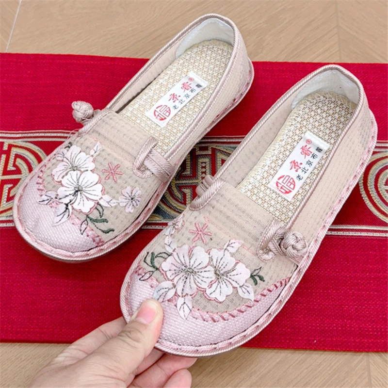 夏季新款老北京女单鞋网面一脚蹬汉服鞋软底不累脚民族风绣花鞋