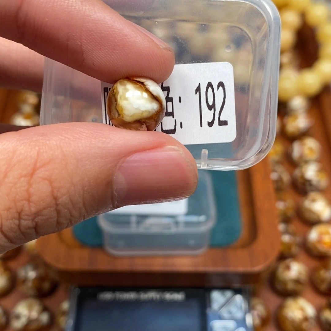 把件猴头核桃沁色圆珠老型 192
