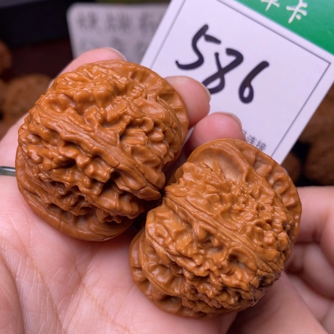 把件文玩核桃586闷尖球白狮子头4.5