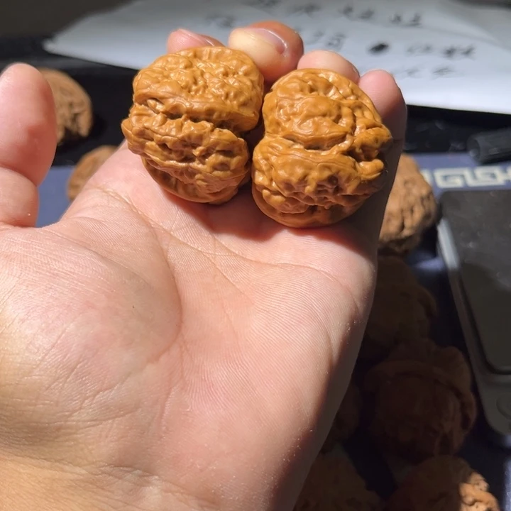 文玩核桃吊坠蛤蟆