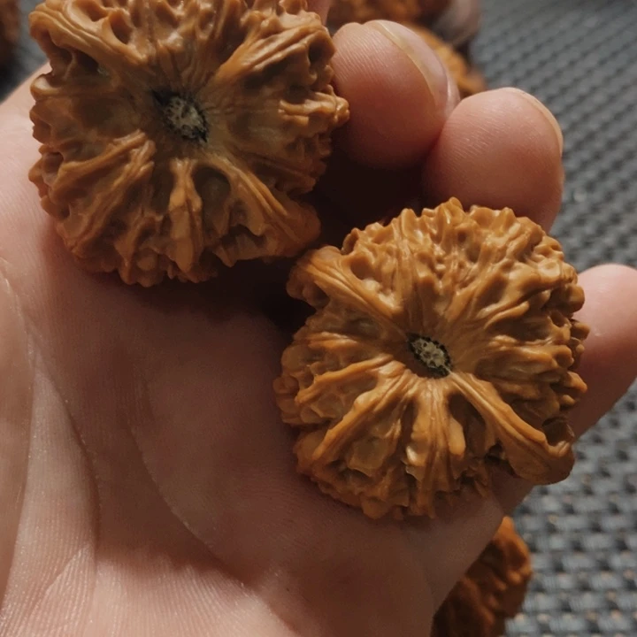 没***头吊坠文玩核桃文玩核桃龙门涧