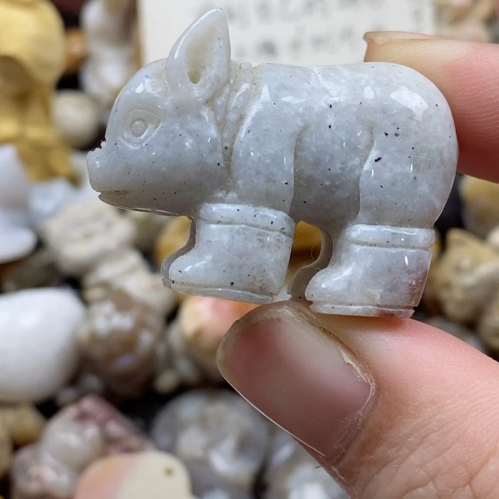 颈饰未镶嵌硅化珊瑚（珊瑚玉）有瑕 小