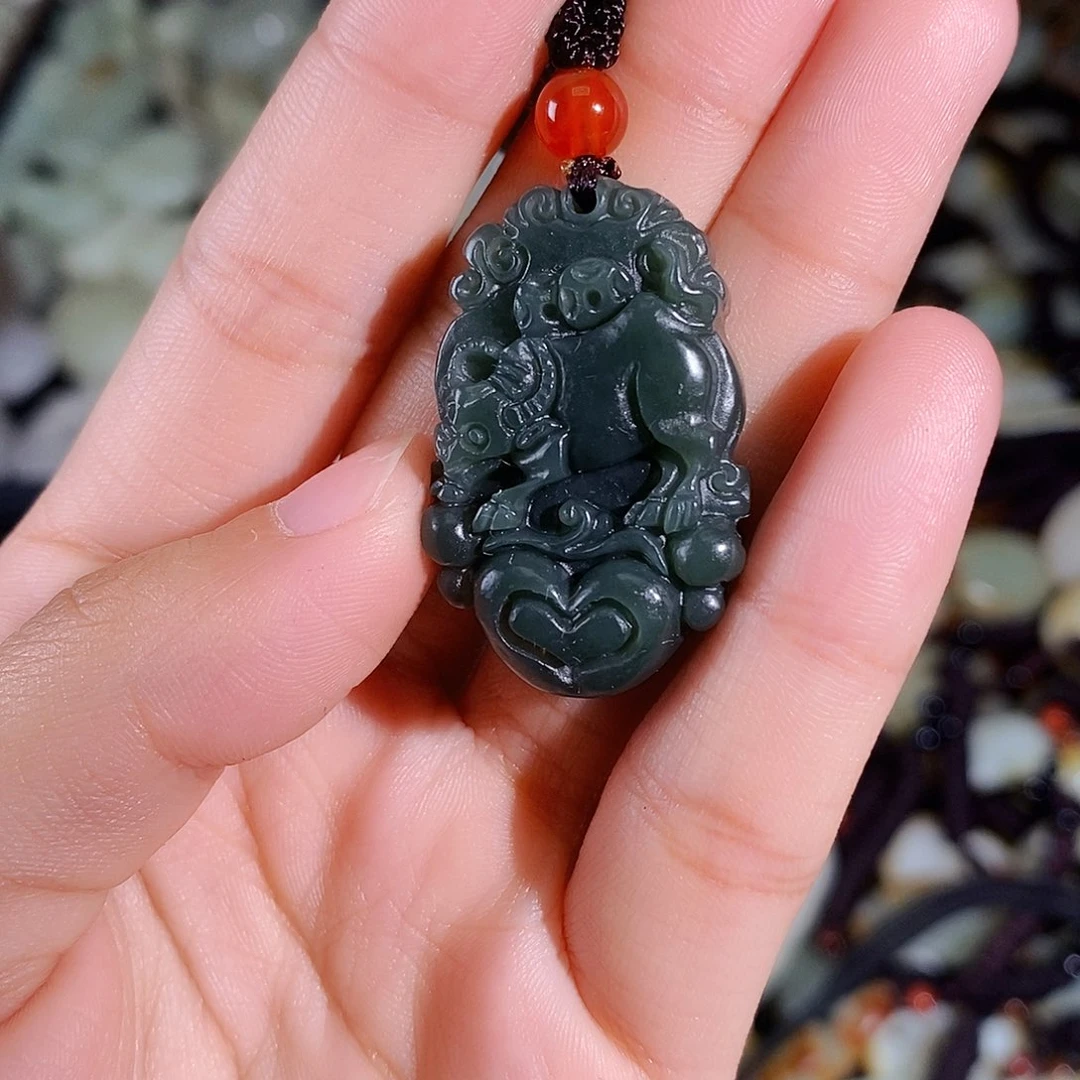 和田玉未镶嵌颈饰