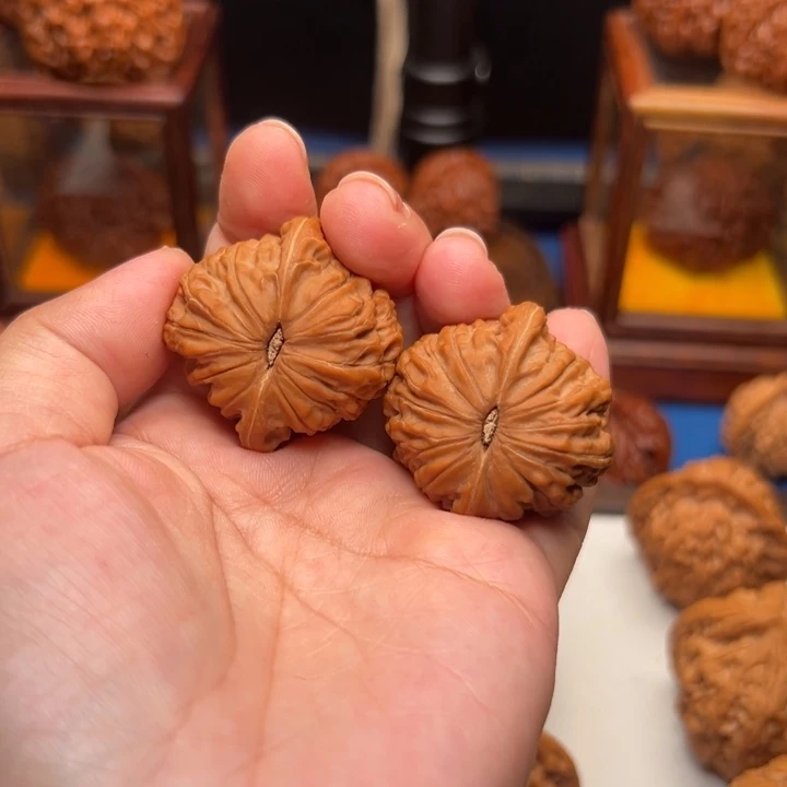 桃核吊坠有*儿好好好好好好好