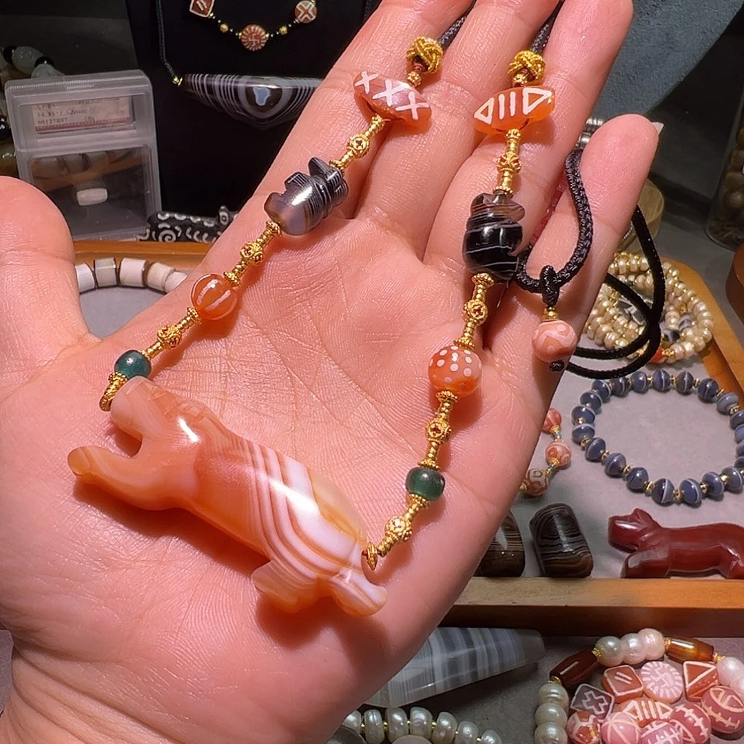 卫***叨树脂制品各种各样锁骨链