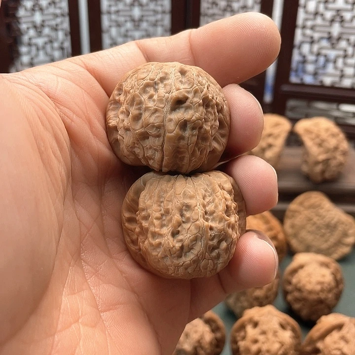 ****把件文玩核桃血麒麟