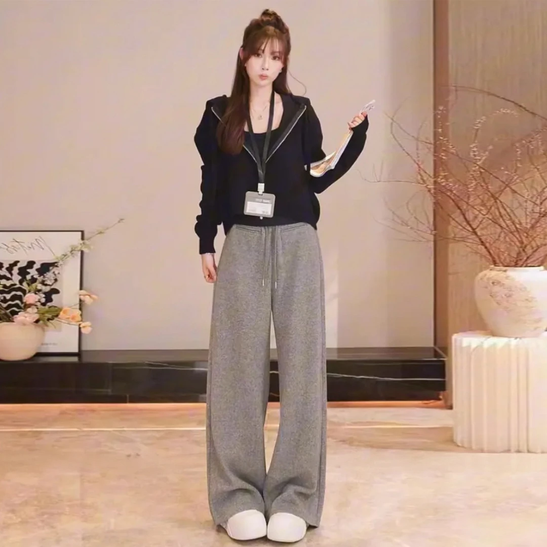 高级感休闲运动套装女秋季款短款卫衣内搭黑色背心阔腿长裤三件套