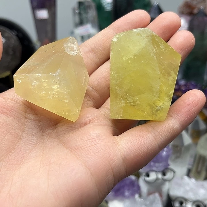 未镶嵌珠宝半成品水晶118克黄水晶随形