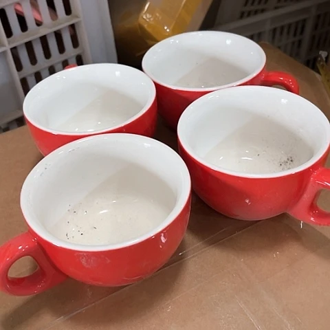 微瑕，不能明火，口径9厘米，高度6，4个杯子