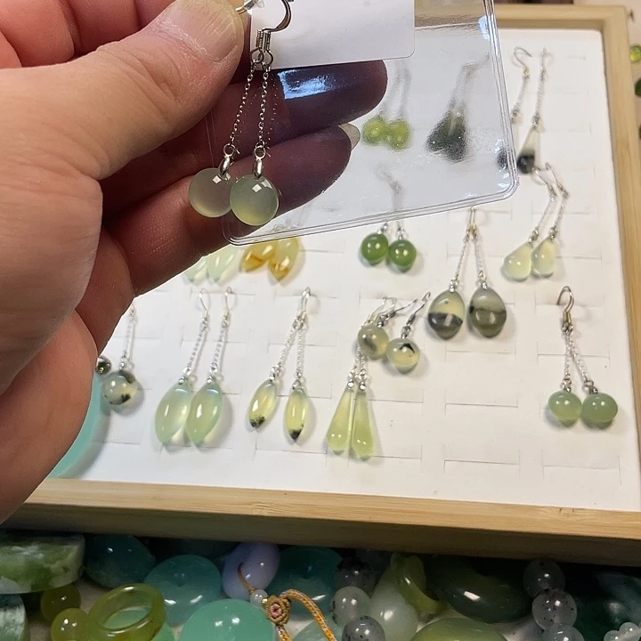 蛇纹石玉合金耳钉122