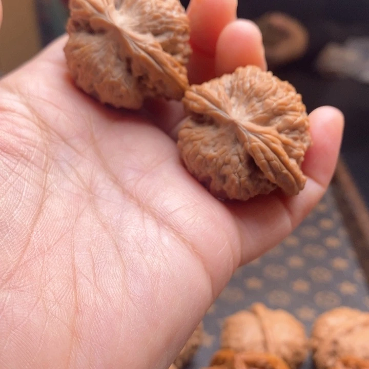 桃核把件麒麟石子磨38尺