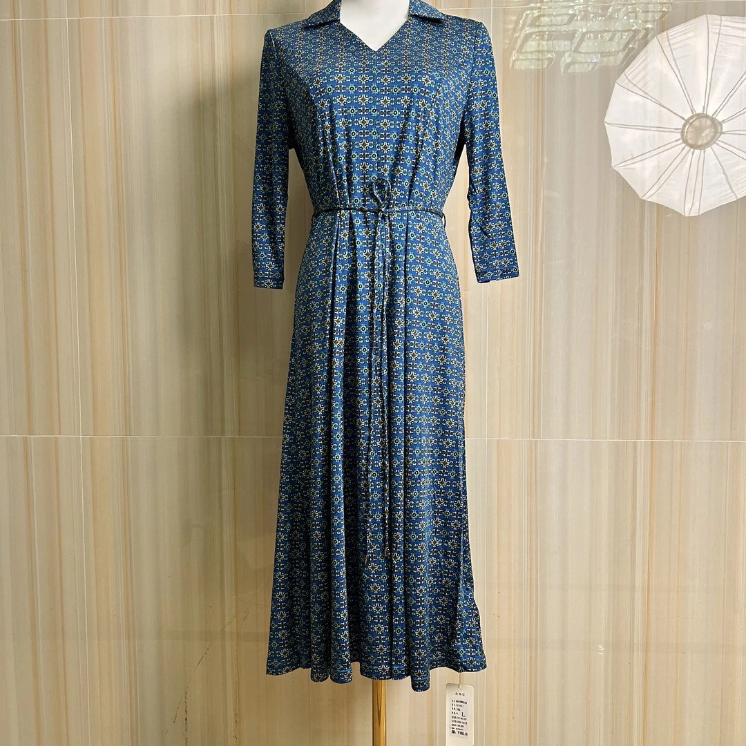 25款针织桑蚕丝v领七分袖连衣裙5099-3