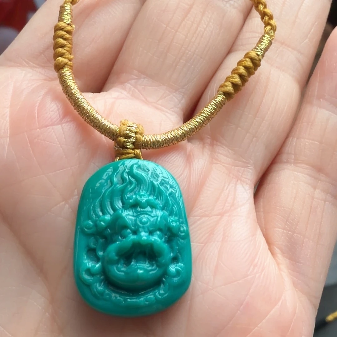 绿松石未镶嵌颈饰