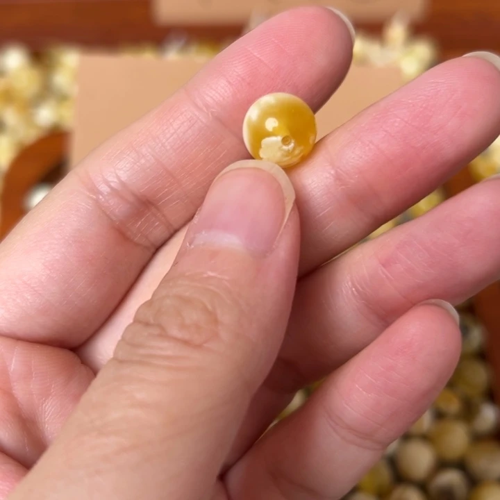 蜜蜡未镶嵌裸石10.2mm一个