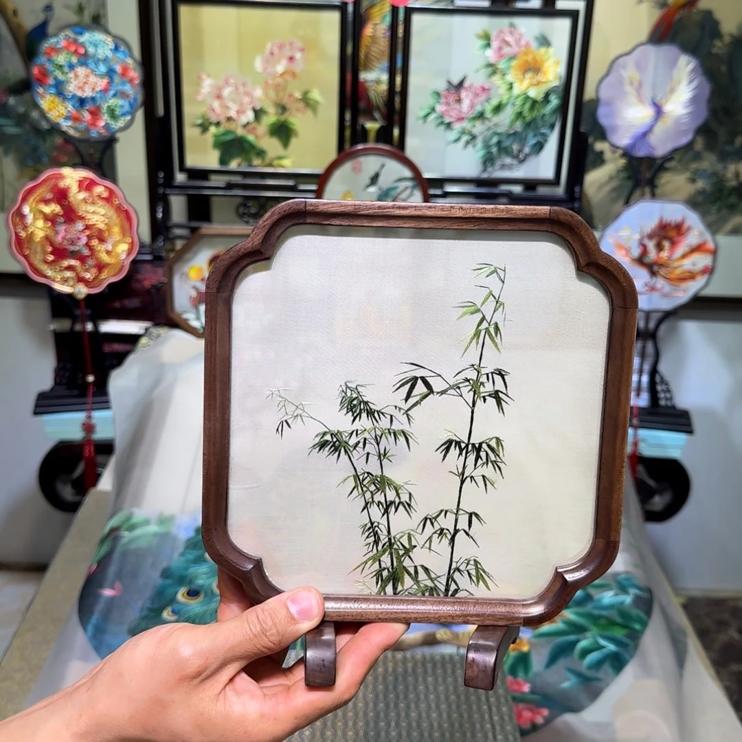 刺绣刺绣工艺精湛
