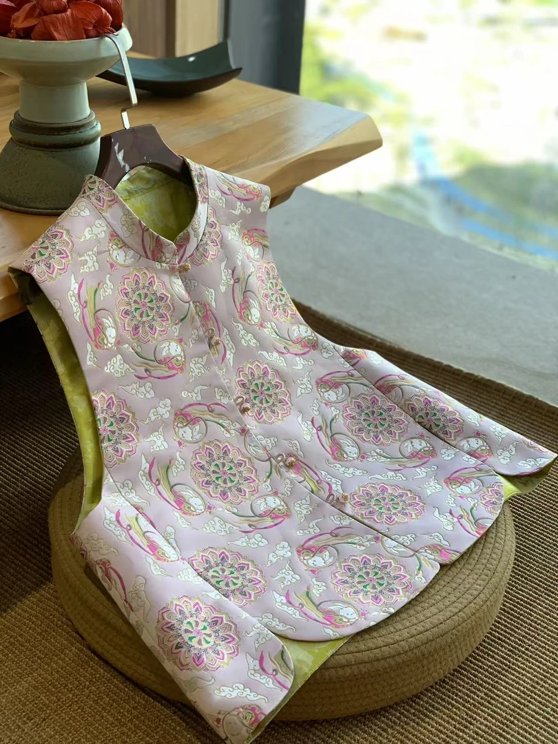 悦罗裳【敦煌飞天兔】新中式马甲女粉色提花织锦中国风马夹