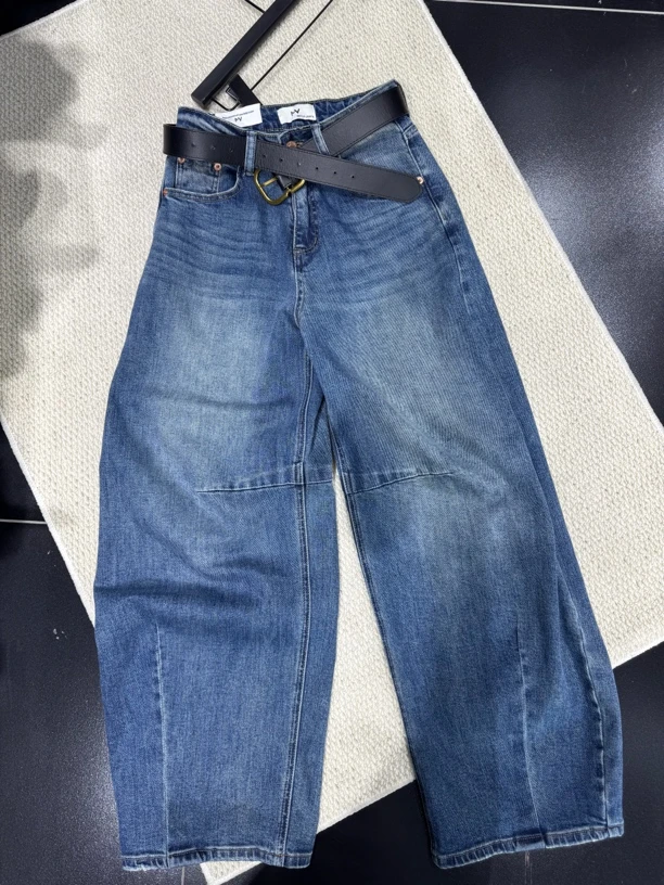 高腰显瘦弯刀阔腿牛仔裤秋季新款时髦街感宽松版型
