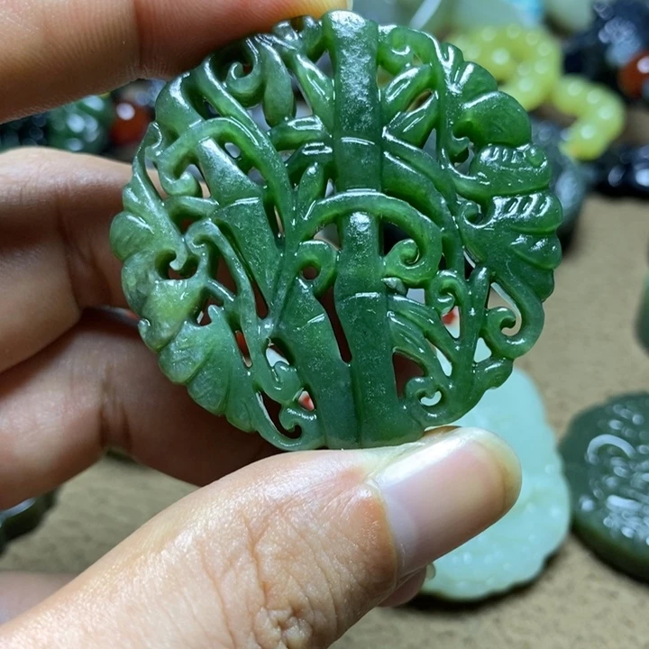 颈饰未镶嵌和田玉