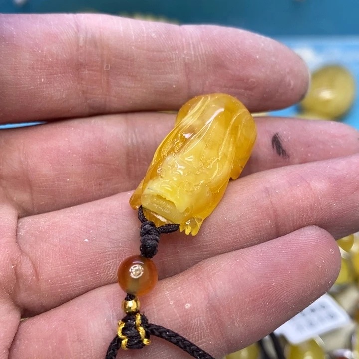 蜜蜡裸石未镶嵌吊坠