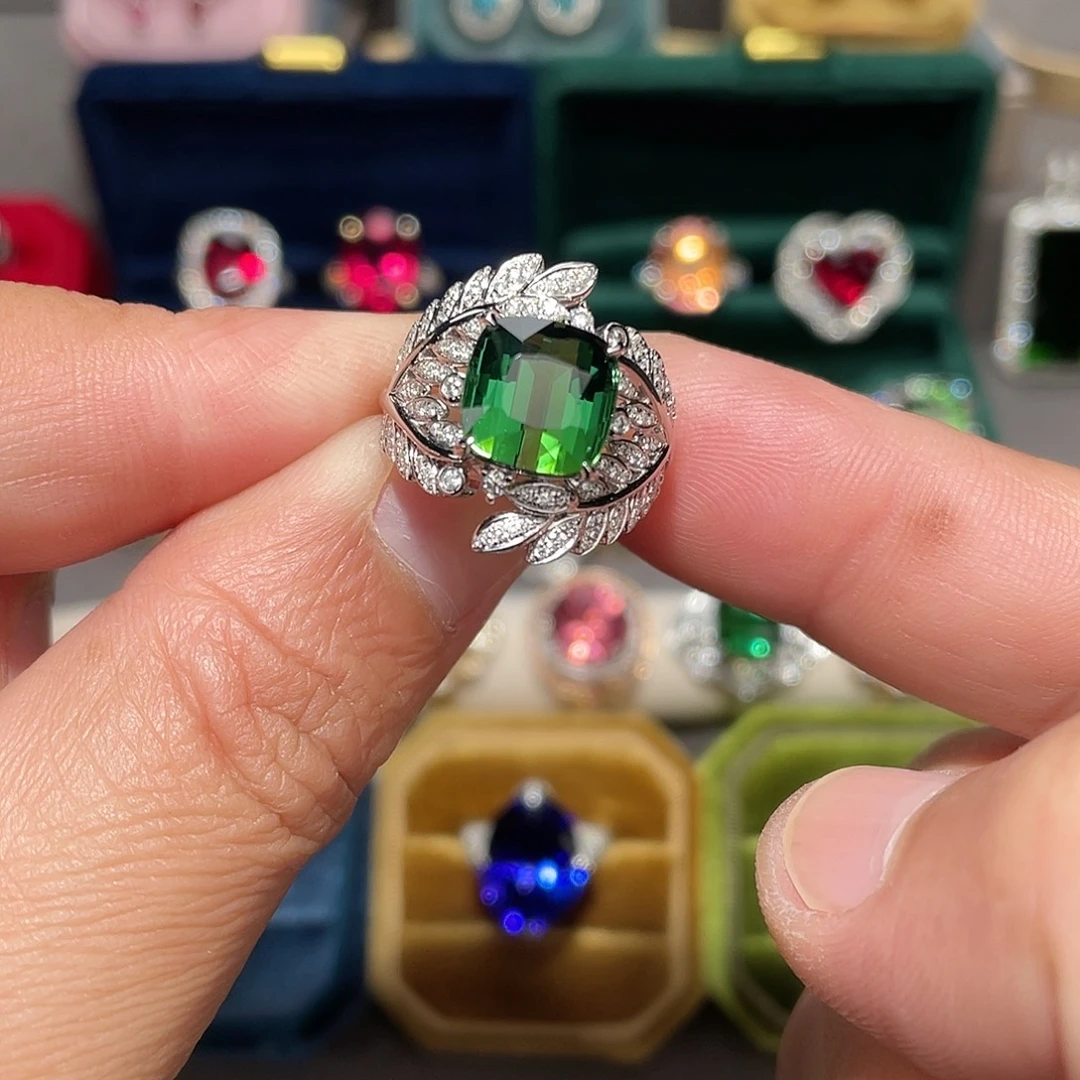 戒指18K金镶嵌碧玺5.71ct